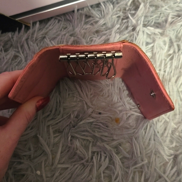 Chanel Camilla Pink With Silver Hardware 6 Ring Key Holder (EUC)(RARE)(16628028) - Picture 7 of 11